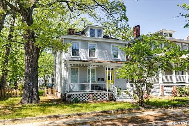 Front of House - 3112 North Ave Unit A