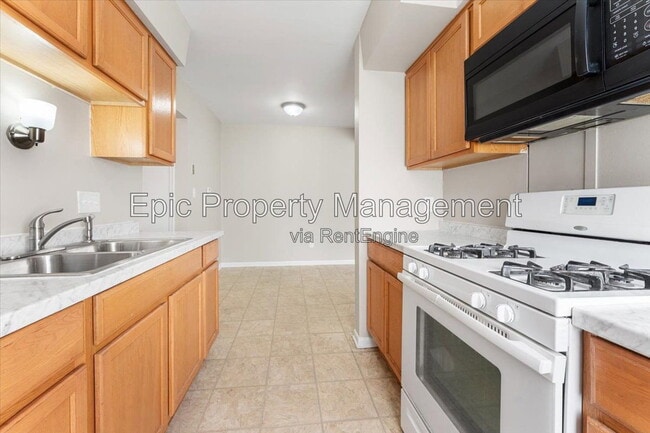 Photo - 24587 Kelly Rd Unit 6