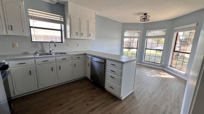 Photo - Three Bedroom Cozy Home Recently Remodeled!