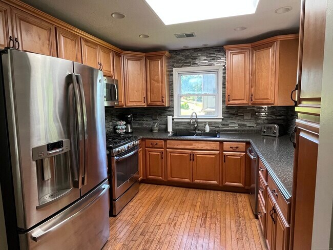 Photo - 18 Pinewood Shores