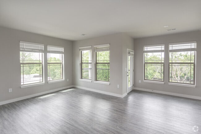 1BR, 1BA - 850 SF - The Ripple