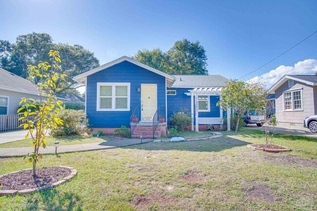 Building Photo - 2303 N 20th Ave