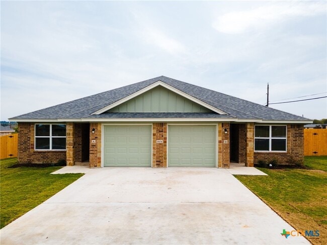 Building Photo - 1604 Pima Trail Unit A