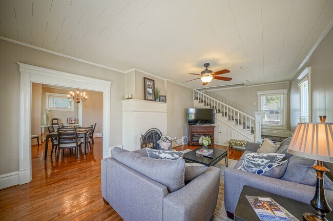 Photo - Oaklawn Weekender