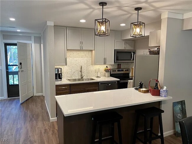 Building Photo - High Sierra Unit High Sierra