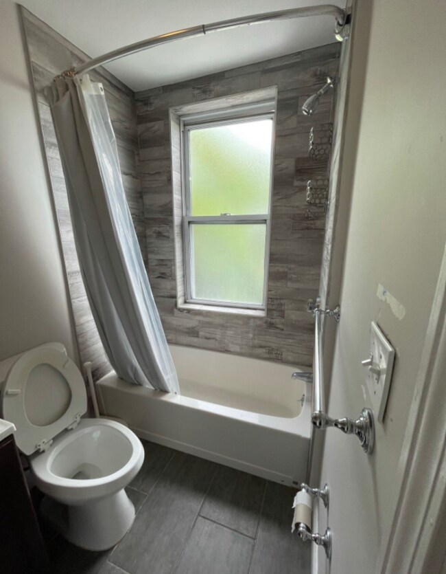 Photo - 241 Maverick St Unit 4-bed EASTIE