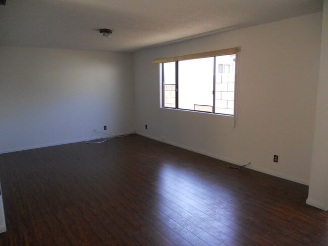 Building Photo - 4451 W 161st St Rental