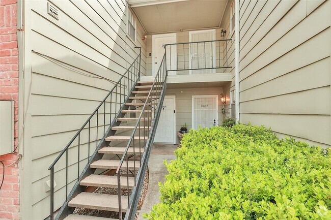 Building Photo - 2800 Jeanetta St Unit 2805 Rental
