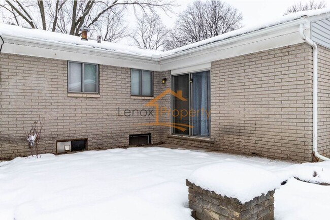 Photo - Beautiful Ranch In Plymouth 1 MONTH FREE RENT!!