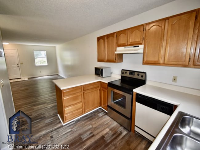 Photo - MODERN TRI-LEVEL TOWNHOME NEAR STEELE CREEK PARK