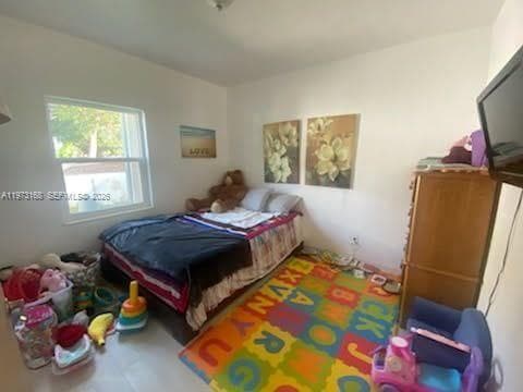 Photo - 2239 Johnson St