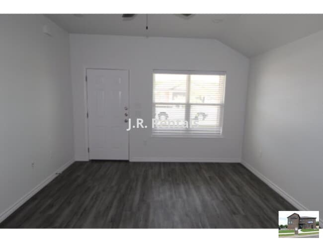 Photo - 118 Wind Ridge Dr