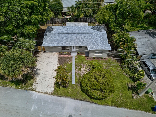 Photo - 317 SW 19th St