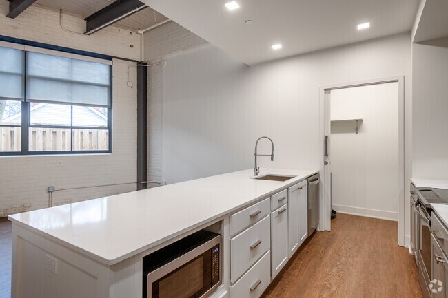1BR, 1BA