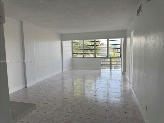 Photo - 1333 E Hallandale Beach Blvd Unit 444