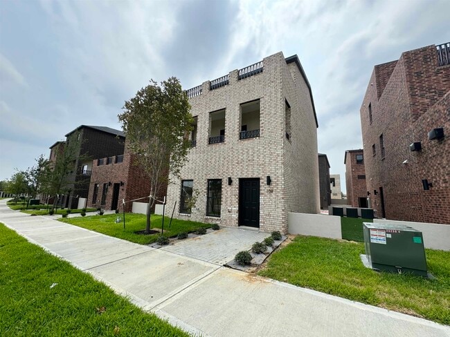 Building Photo - 210 Veracruz Dr Unit 109