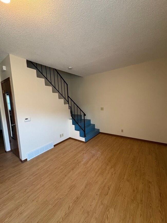 Photo - 2 Bedroom 1 Bathroom Duplex for Rent!