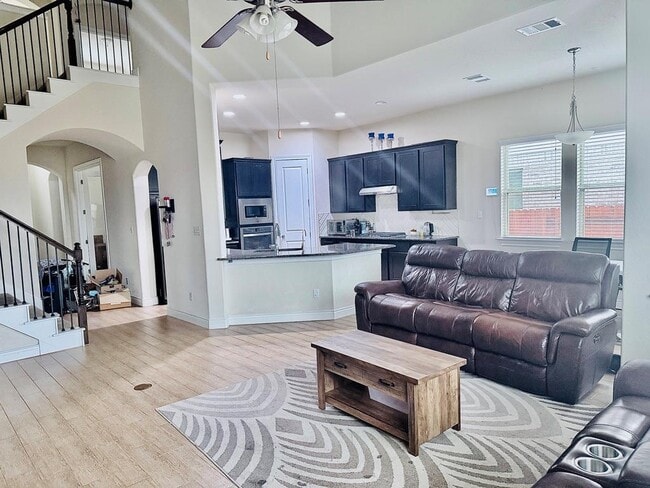 Photo - 3925 Gildas Path