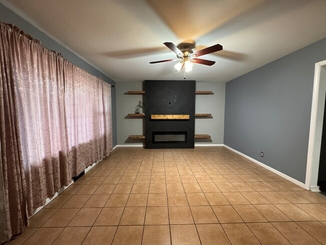 Photo - 403 Michigan Ave