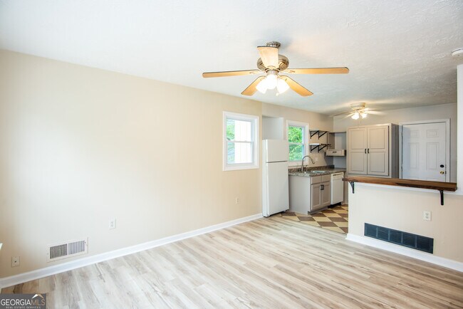 Photo - 2435 Claude St NW