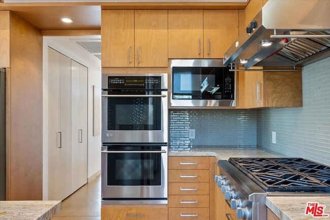 Photo - 2301 10th St