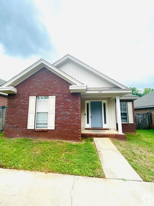 Building Photo - ** 3 Bed 2 Bath located in Millbrook ** Ca... Rental