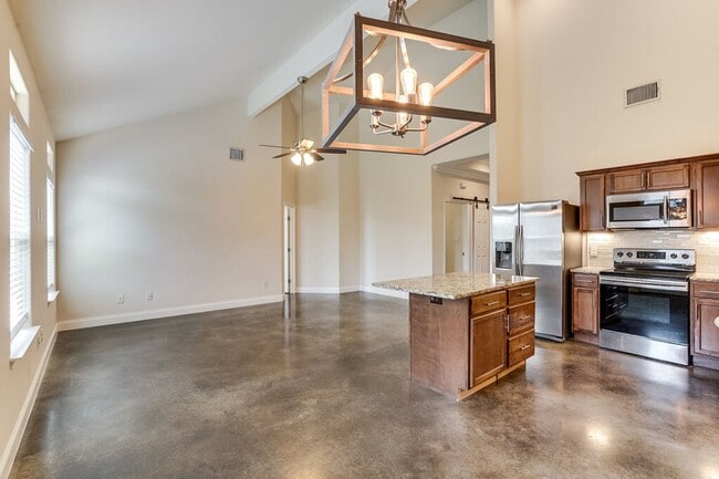 Photo - 21501 Patton Ave