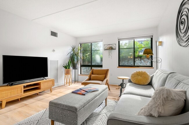 Photo - 100 Ledgewood Dr Unidad 211