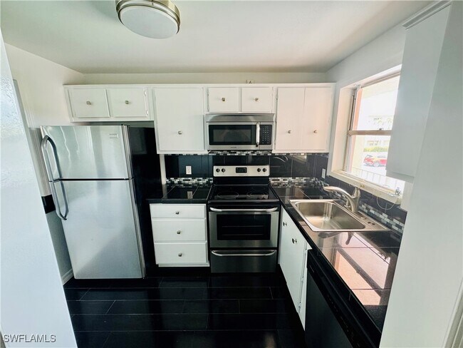 Photo - 170 Turtle Lake Ct Unidad 201 Rental