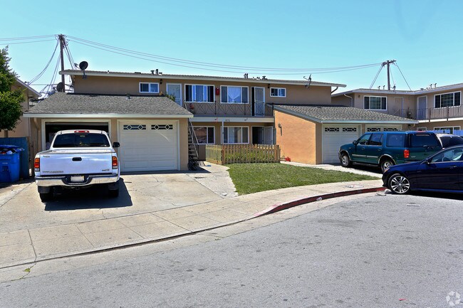 Foto principal - 415 Rogell Ct