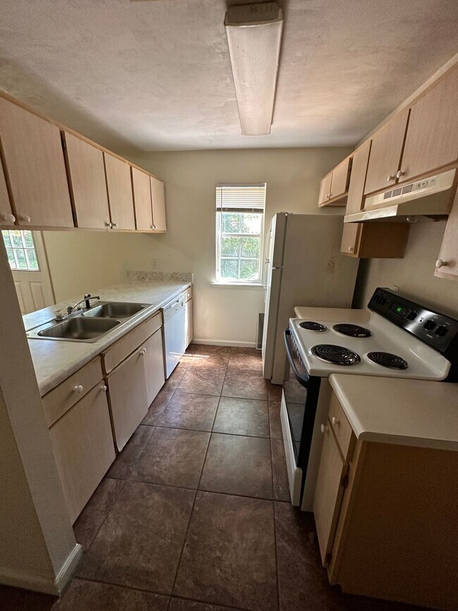 Photo - 2285 Hartsfield Rd Unit #1