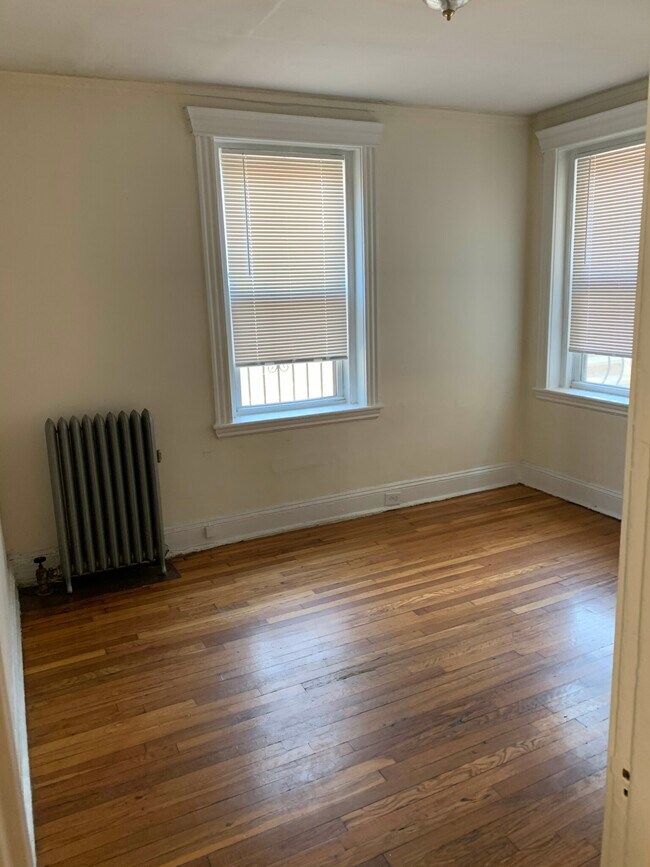 360 Riverway Unit 6