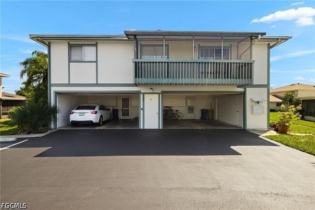 3300 Royal Canadian Trace