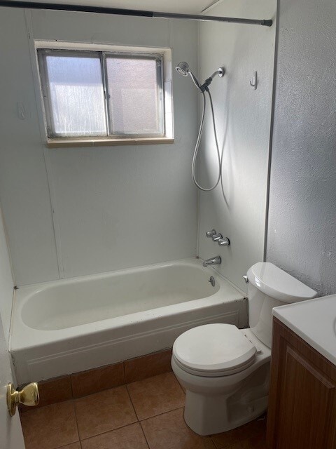 3138 W Dakota Ave
