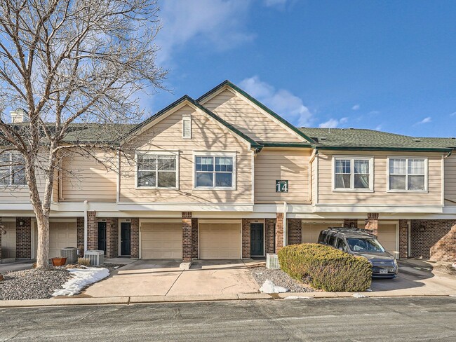 Building Photo - Charming Townhome with Mountain Views and an Ideal Location Between Denver and Boulder