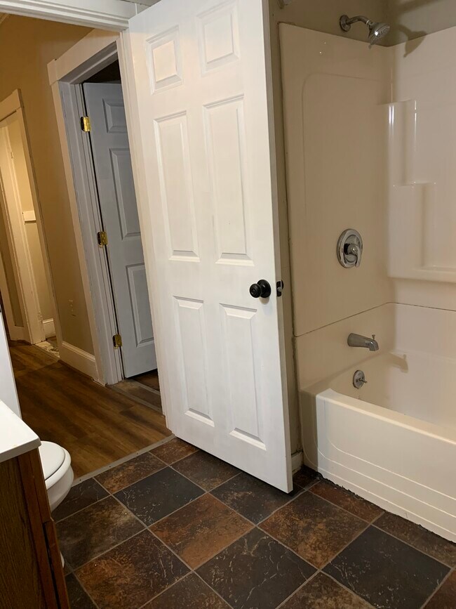 41 Gamage Ave Apartments Unit 2 Auburn, ME