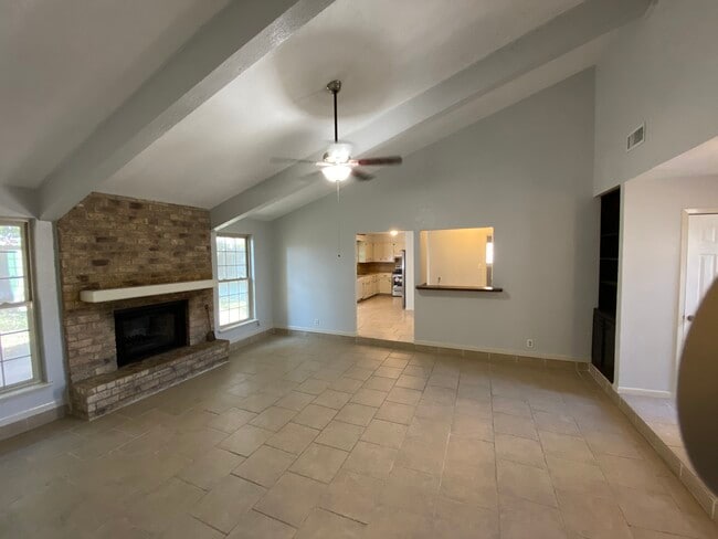 Photo - 1803 Falcon Dr