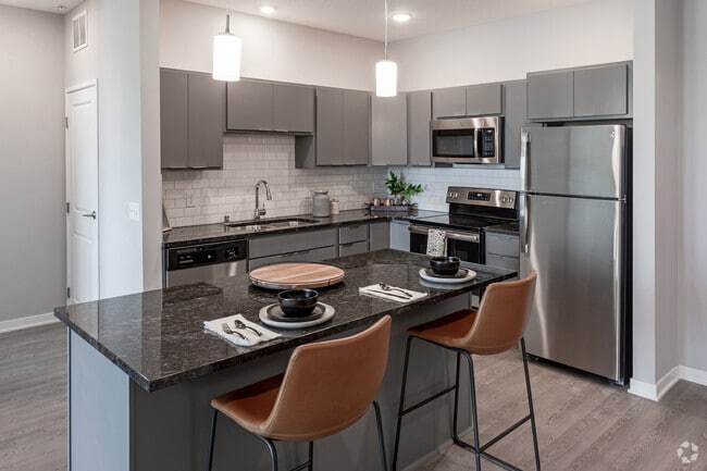 2BR, 2BA - Story