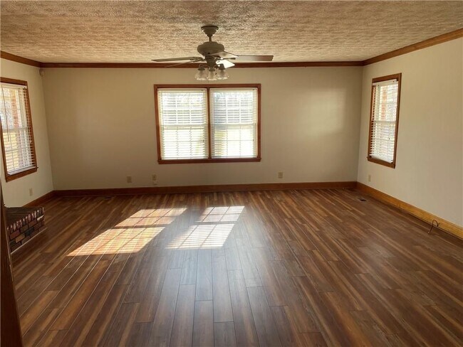 Photo - 3633 Loganville Hwy SW