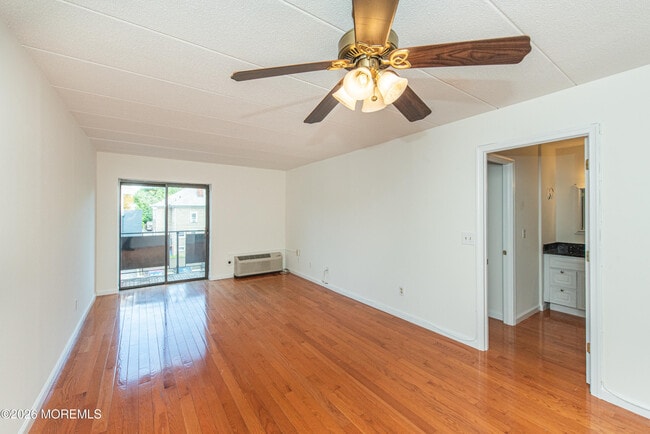 Photo - 5 Linden St Unit 3J
