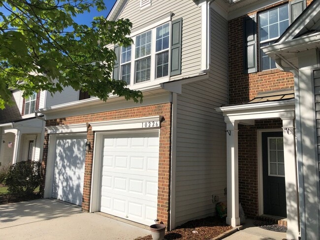Photo - This lovely townhome is located in the highly desirable community of Blakeney Preserve just off R...