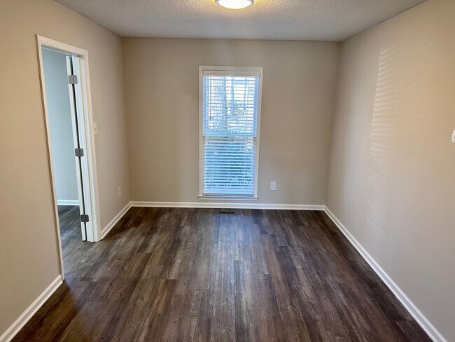 Photo - Stunning 2-bedroom, 2 -bathroom Apartment