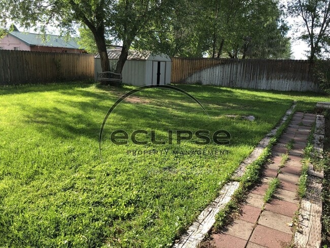 717 Lee Dr