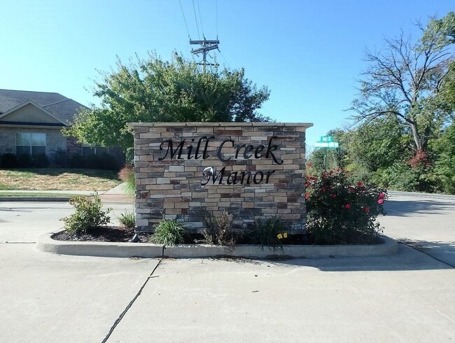 Photo - Great 3 Bed 2 Bath House in Mill Creek Manor!