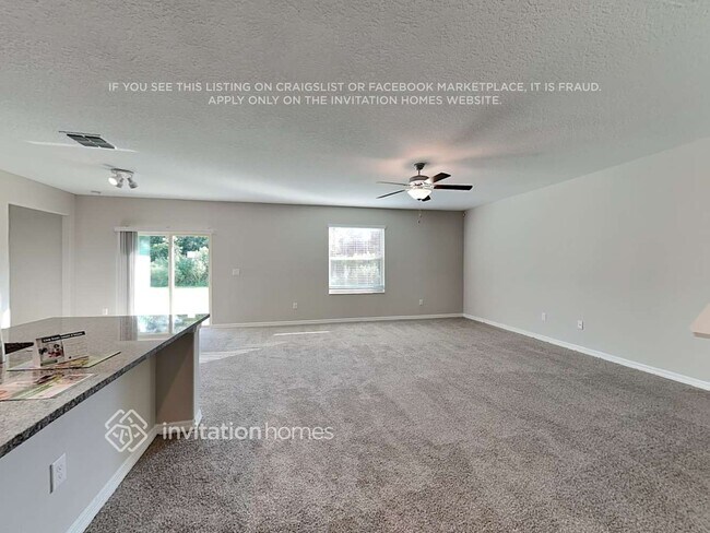 Photo - 8612 37th Ter E