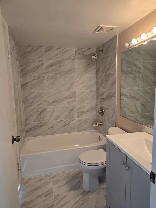 Photo - 11750 SW 18th St Unit 403-1