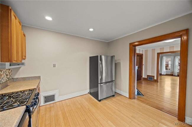 Photo - 411 Breckenridge St