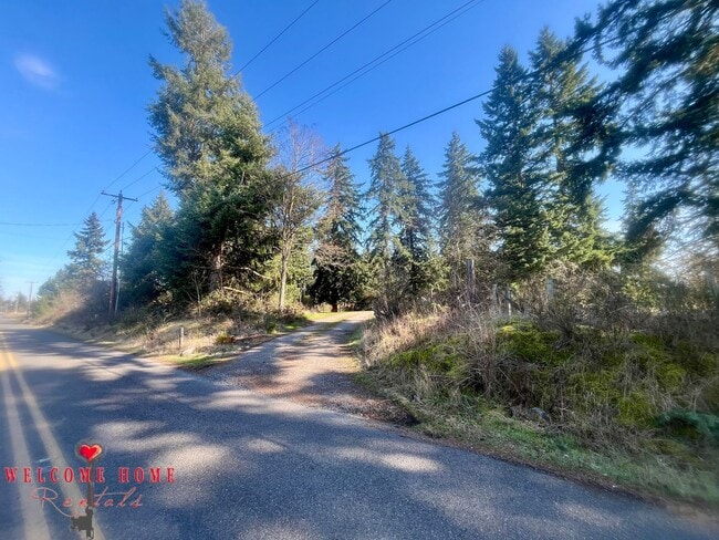 Photo - Unique opportunity - Bring your horses!