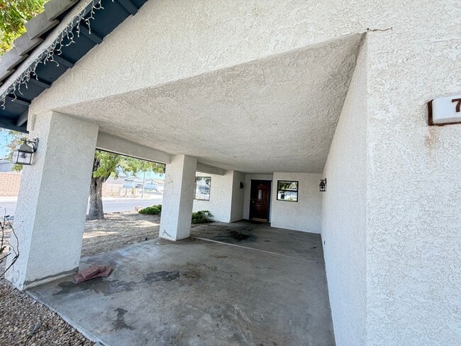 Photo - Gorgeous 3 Bed 2 Bath House in a Great Neighborhood