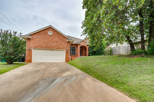 Photo - Spacious Retreat with a Park-Like Backyard
